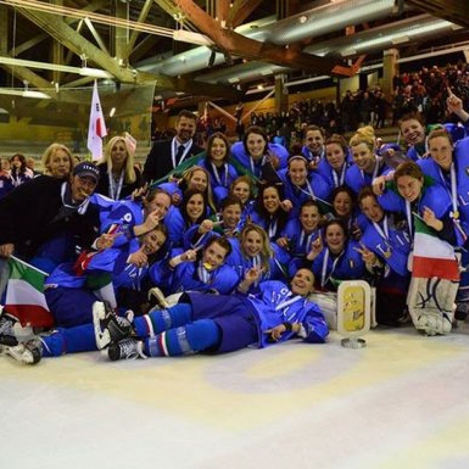 Hockey femmminile, l'Italia vince e sale in prima divisione