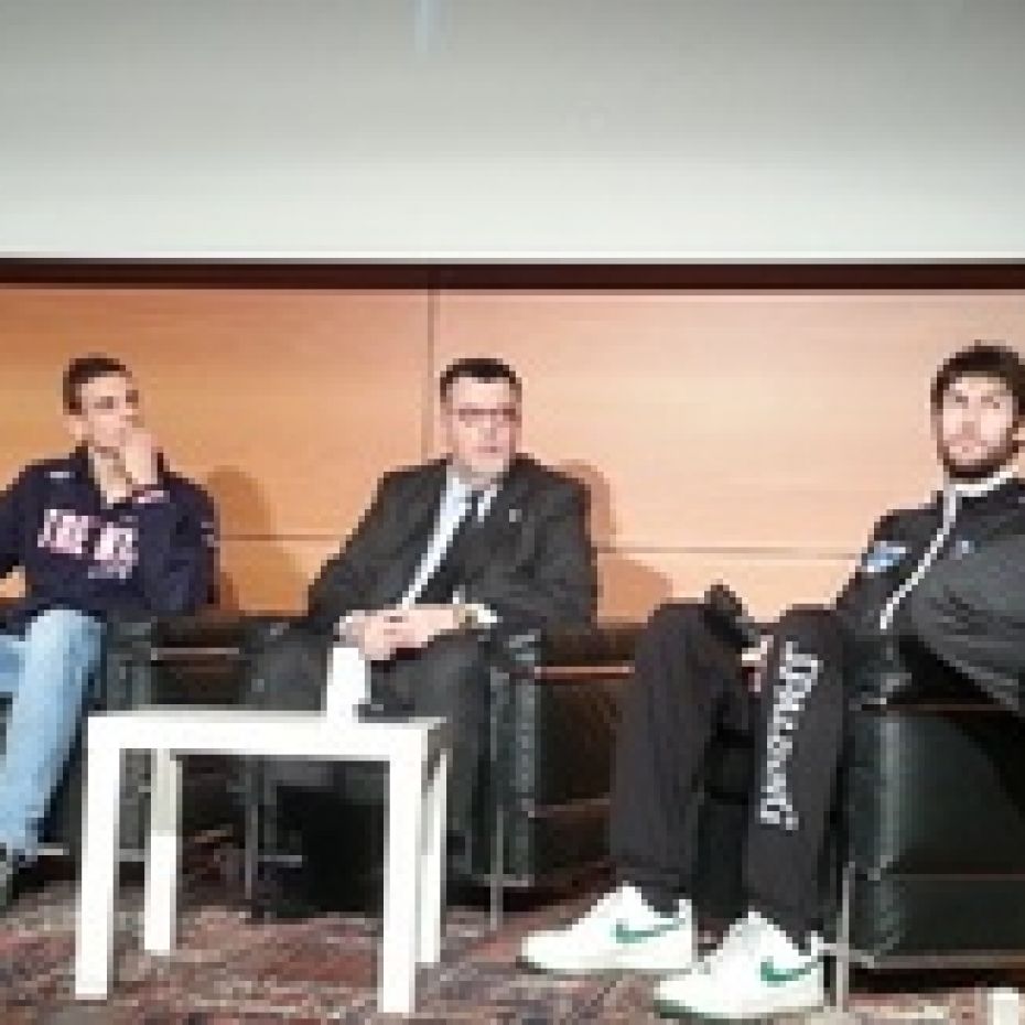 SPORT: DA PASSIONE A LAVORO, CONVEGNO CON MALAGO' E GIANNELLI